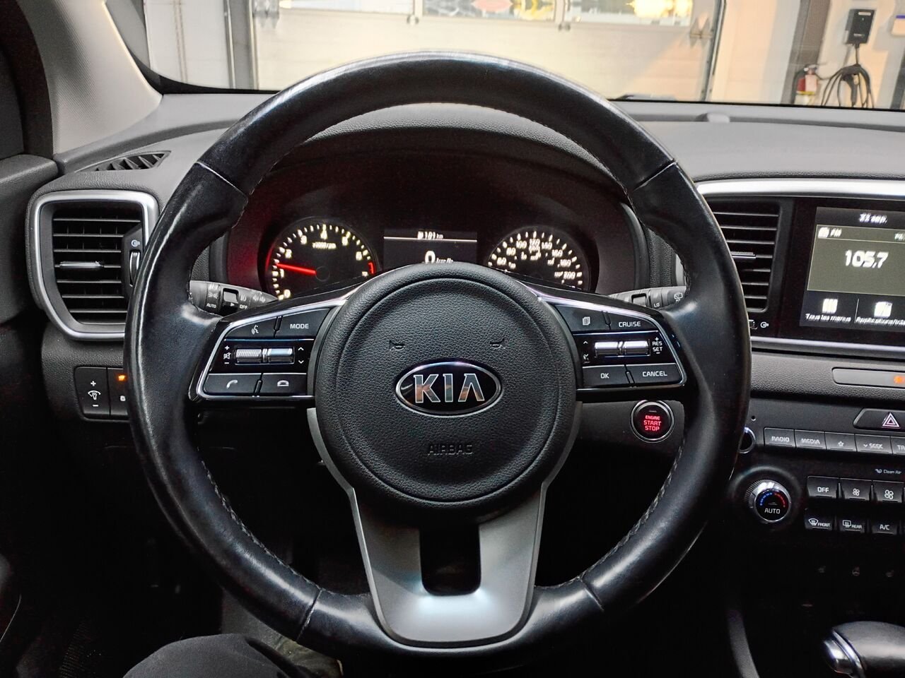 2021 Kia Sportage White Blainville - photo #24