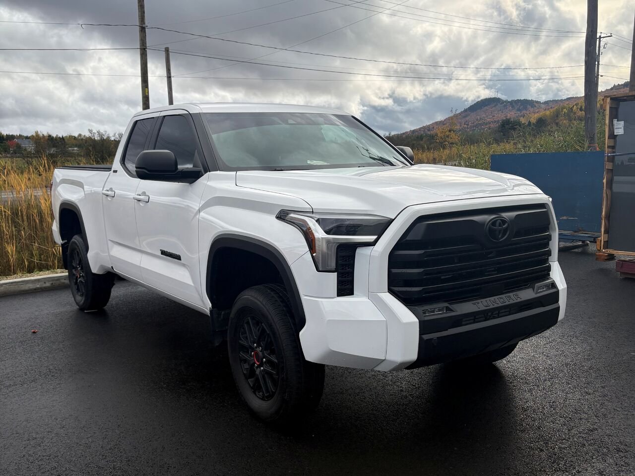 2026 Toyota Tundra SR Double Cab 4x4 White Lac-Etchemin - photo #2