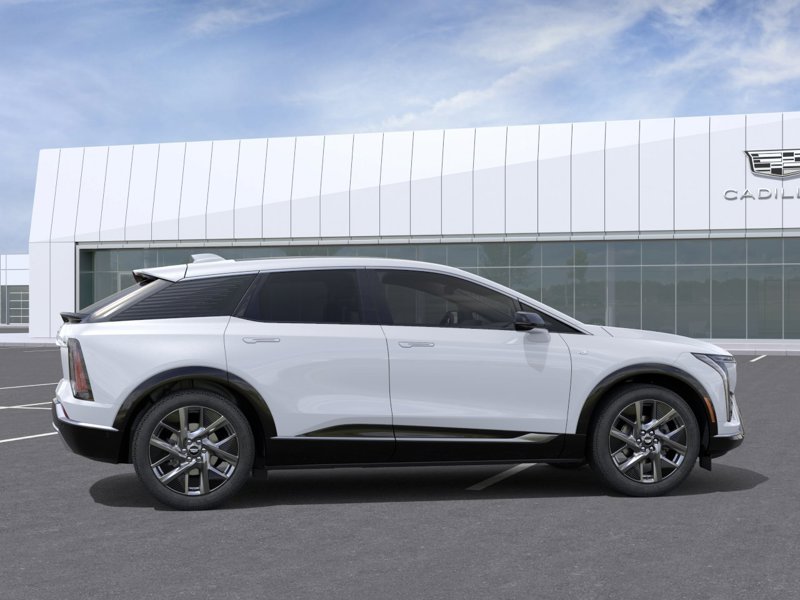 2027 CADILLAC OPTIQ 2027 Vibrant White Tricoat