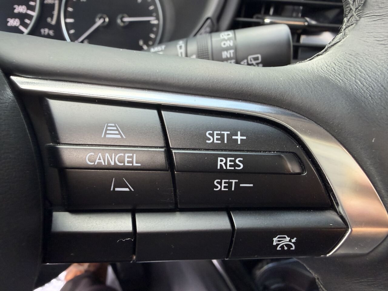 2024 Mazda CX-30 Blue Lac Mégantic - photo #17