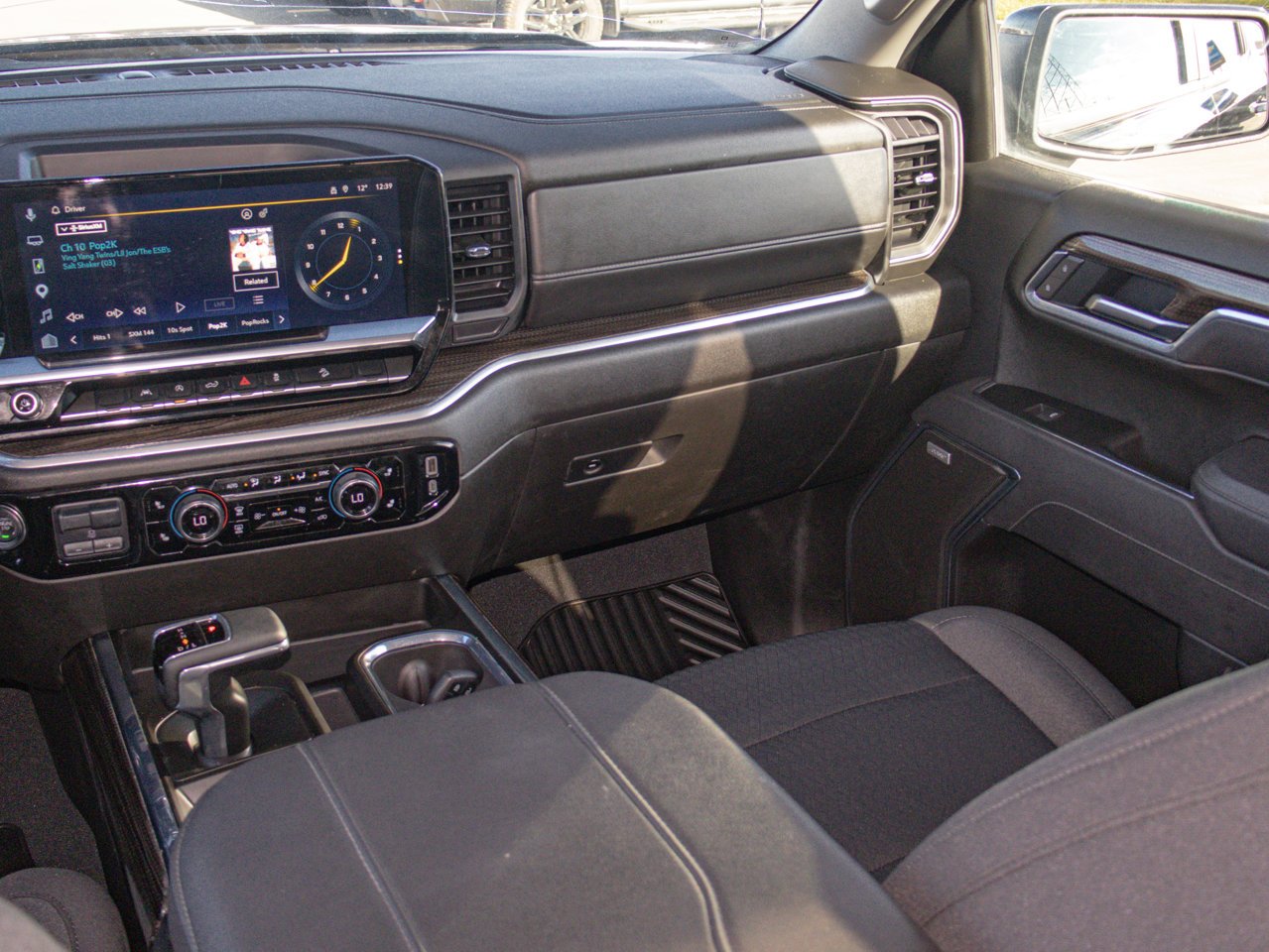 2025 Chevrolet Silverado 1500 4WD Crew Cab 147 RST Black Sherwood Park - photo #29