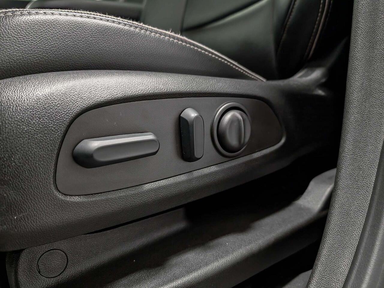 2022 GMC Terrain AT4 AWD Toit Panoramique Black Sherbrooke - photo #9