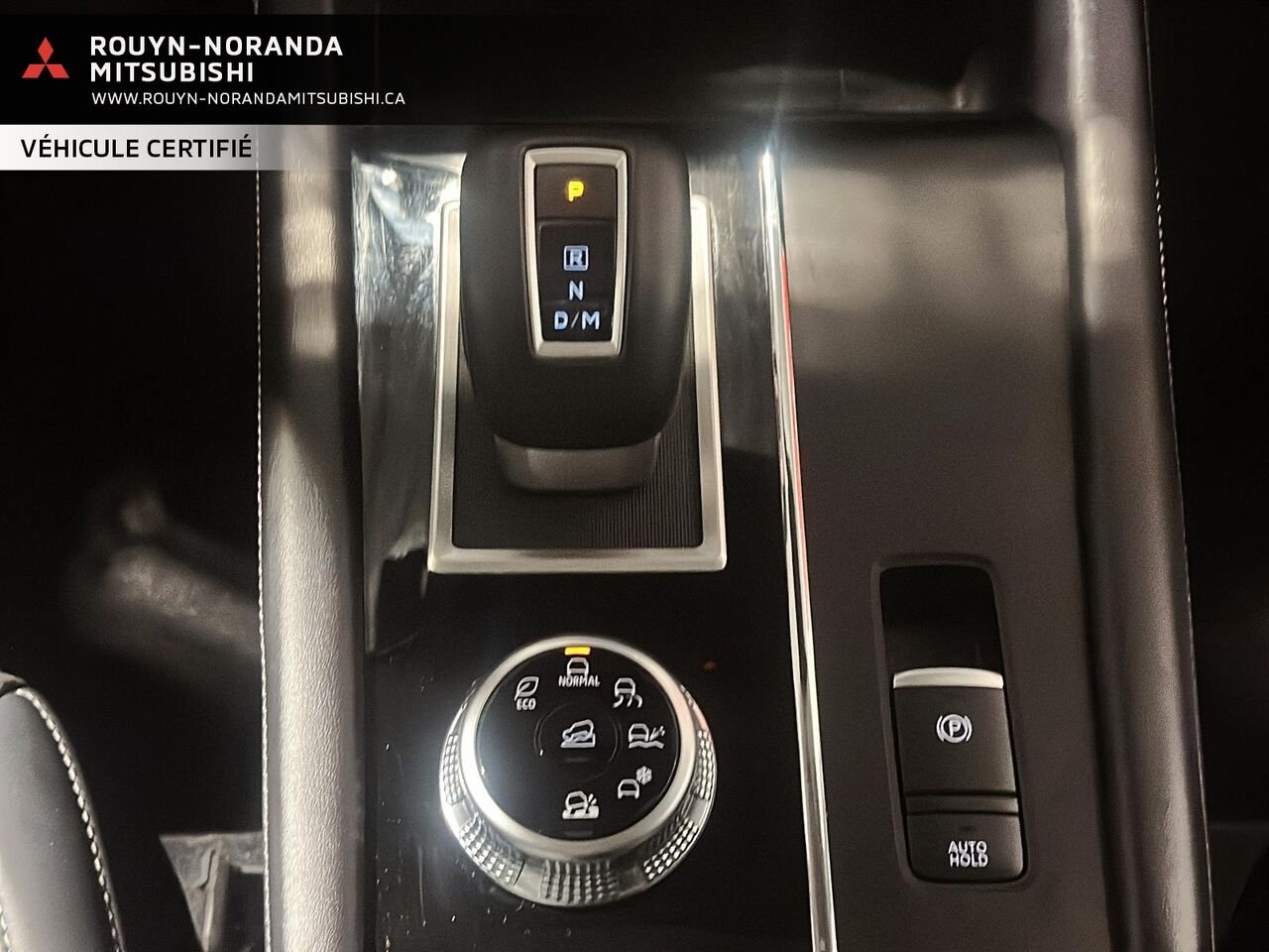 2024 Mitsubishi Outlander Blue  - photo #17