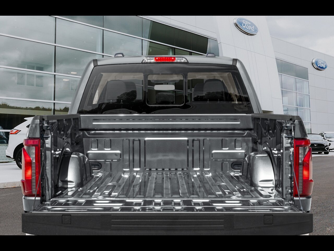 2025 Ford F-150 Antimatter Blue Metallic Saint-Eustache - photo #12