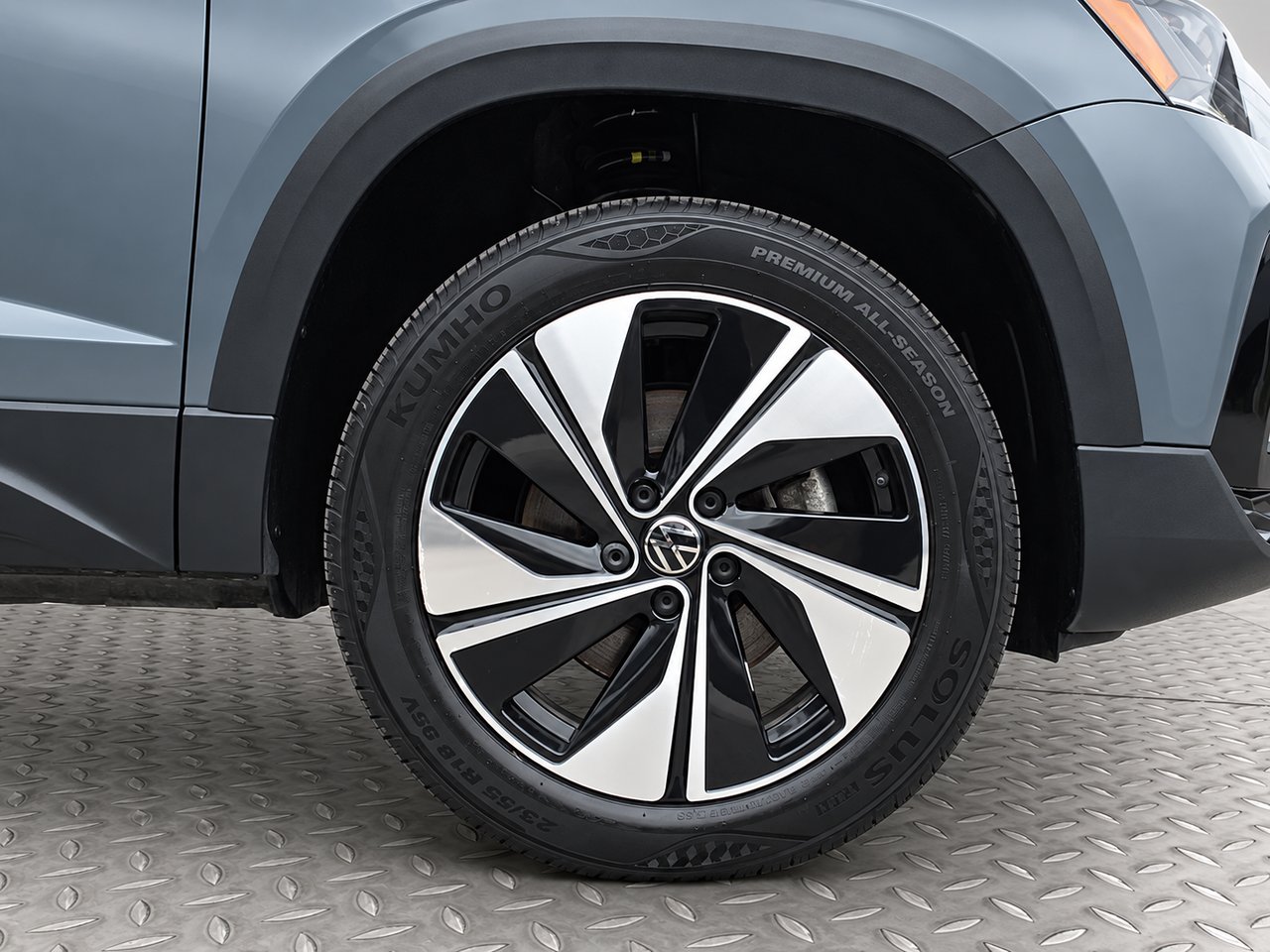 Volkswagen Taos Comfortline 2024 Gris Val-David - photo #8