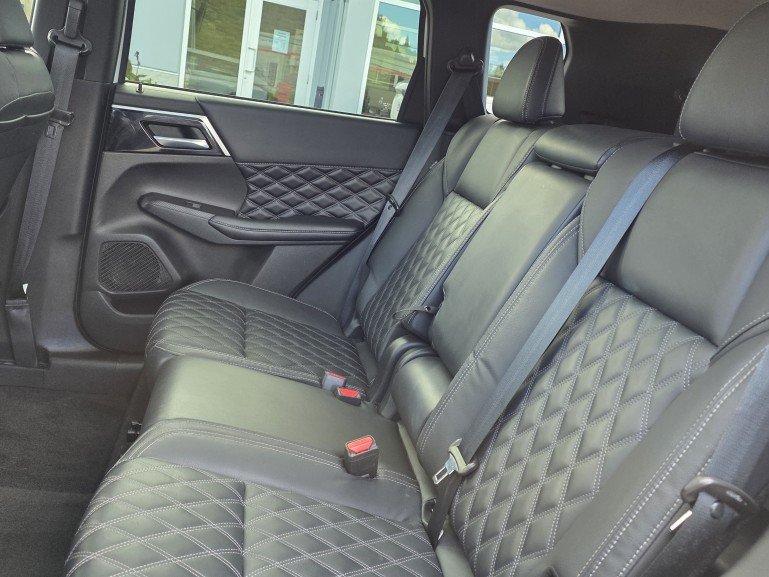 2022 Mitsubishi Outlander SE S-AWC White Mont-Laurier - photo #16