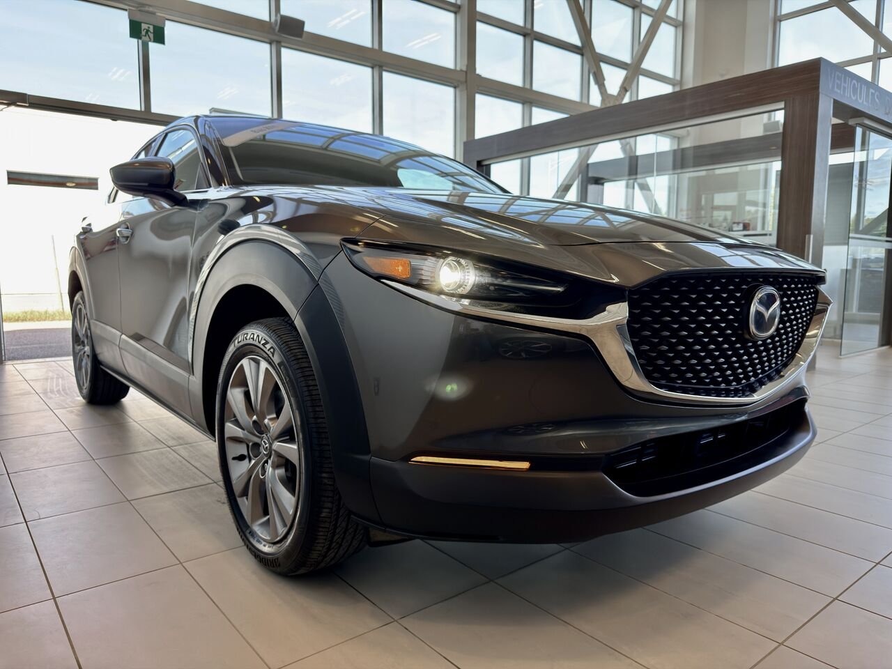 Mazda CX-30 2024 Gris Notre-Dame-des-Prairies - photo #6