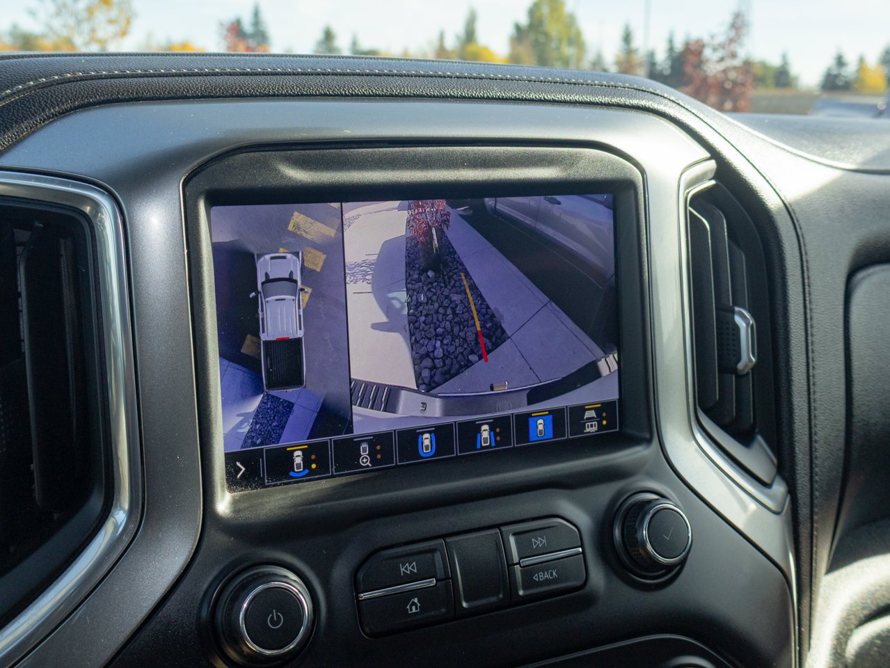 2020 Chevrolet Silverado 2500HD 4WD Crew Cab 159 LTZ White Sherwood Park - photo #29
