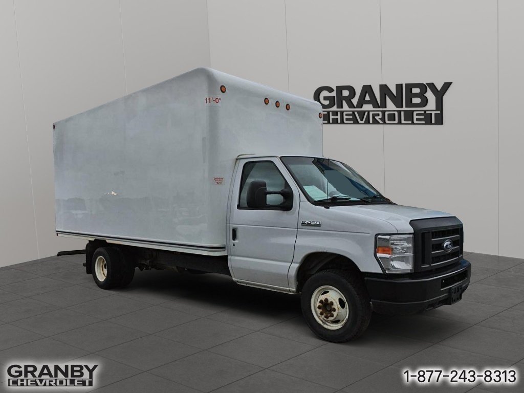 2019 Ford E-Series Cutaway E-450 158 po RARJ | G2345 White Granby - photo #1