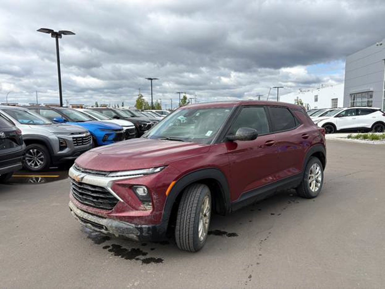 2024 Chevrolet Trailblazer FWD 4dr LS Red Sherwood Park - photo #2