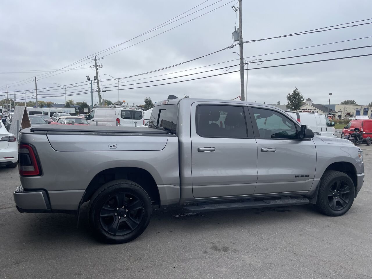 2022 Ram 1500 Grey  - photo #7