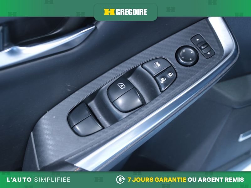 Nissan Sentra 822807 | SR AUTO A/C CUIR TOIT GR ELECT MAGS CAM RECUL BLUE 2021 Blanc Laval - photo #13
