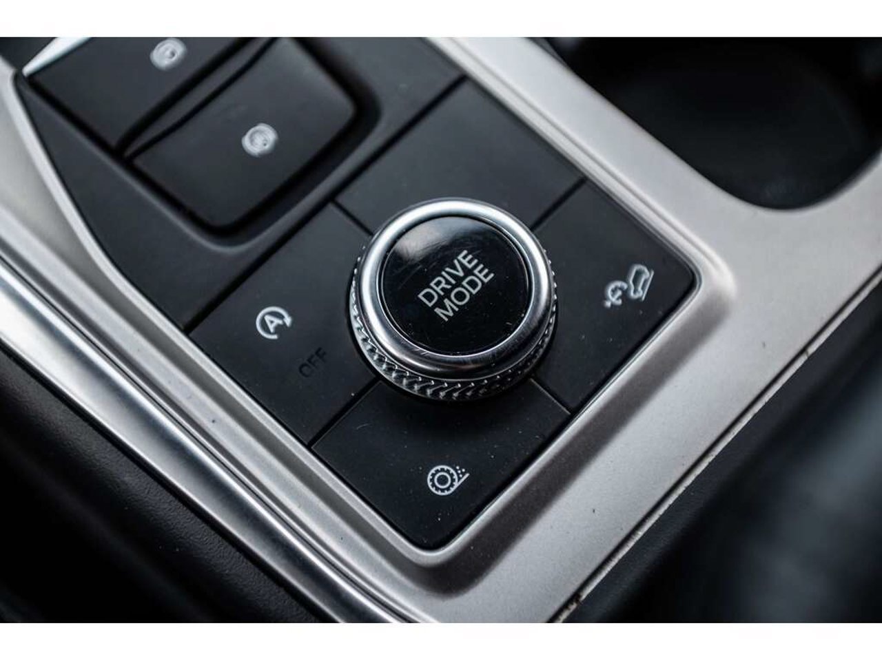 2023 Ford Explorer White Sainte-Julienne - photo #31