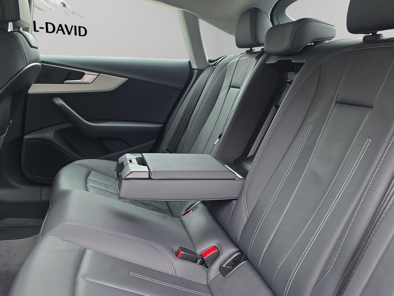 2023 Audi A5 Sportback A5 45 2.0T Sportback Komfort Quattro, Jamais accidenté, Sièges à fonction mémoire, Volant Black Val-David - photo #15
