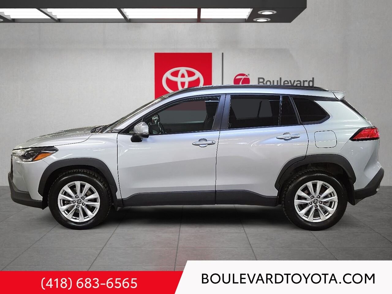 2023 Toyota Corolla Cross 100755A-94 | LE, AWD Silver Québec - photo #5