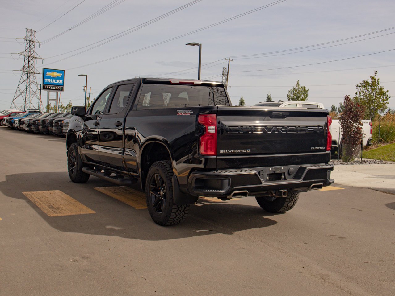 2021 Chevrolet Silverado 1500 4WD Crew Cab 147 Custom Trail Boss Black Sherwood Park - photo #7