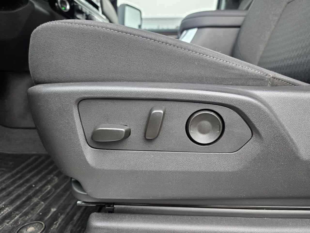 Chevrolet Silverado 2500HD LT TrailBoss 2025 Gris Mont-Laurier - photo #21