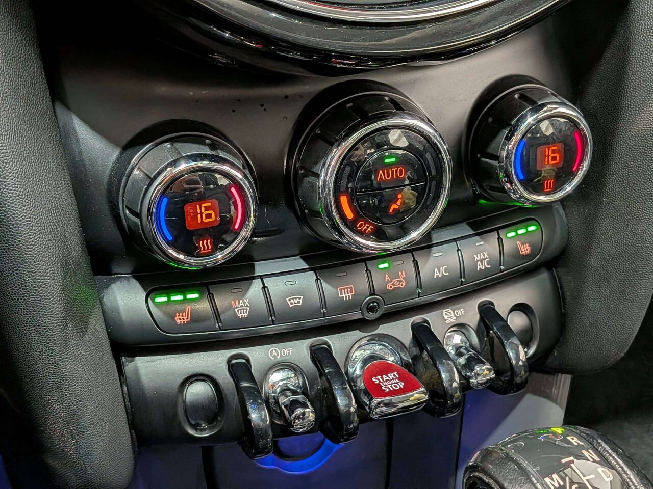 2016 MINI Cooper Hardtop 5 Door 5dr HB Blue Val-David - photo #24