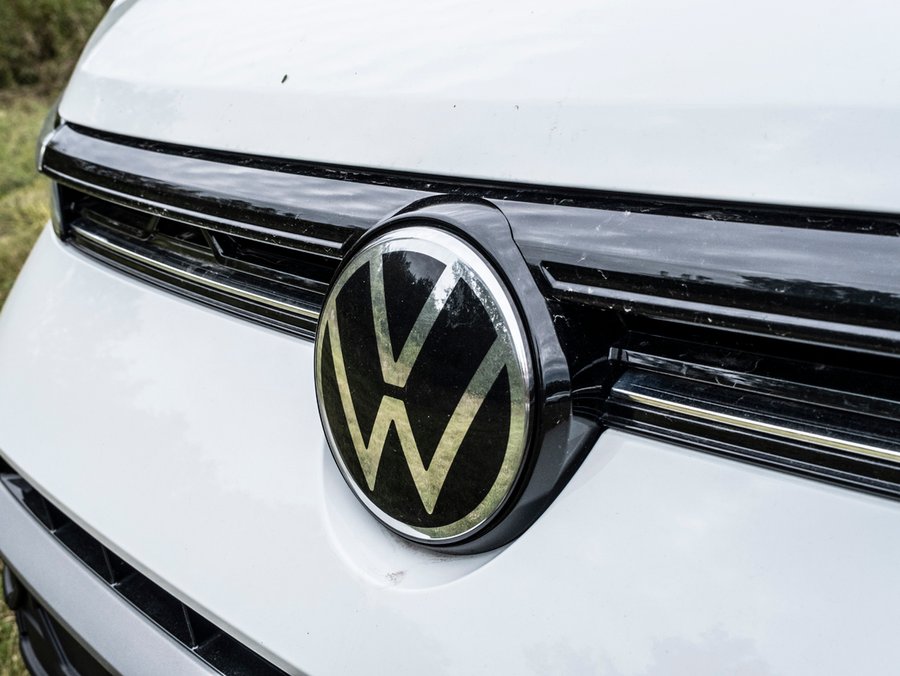 2025 Volkswagen Taos Trendline 4MOTION White