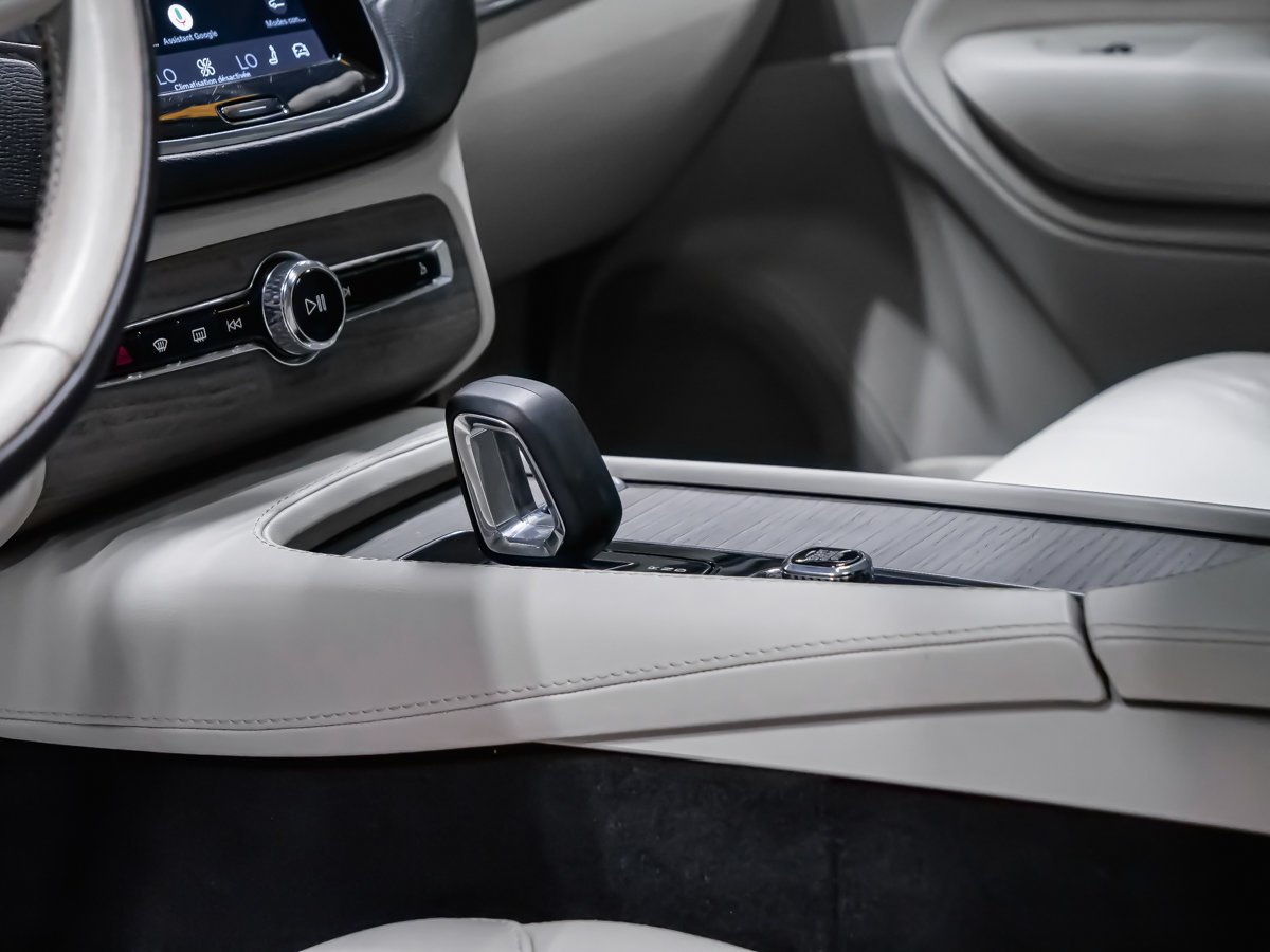 2024 Volvo XC90 Recharge T8 CORE BRIGHT CLIMATE White Montreal - photo #6