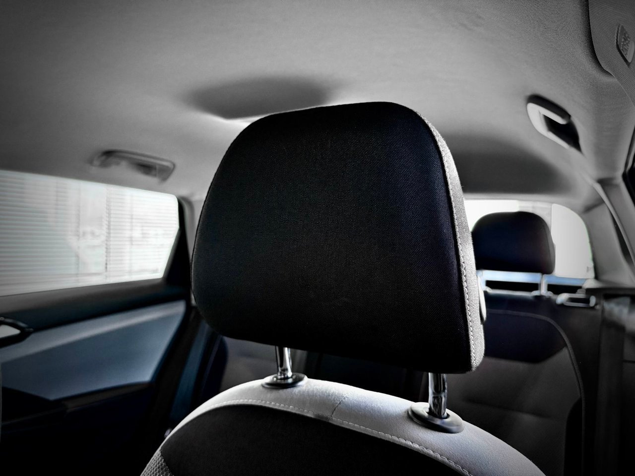 2024 Volkswagen Taos Black Notre-Dame-des-Prairies - photo #18