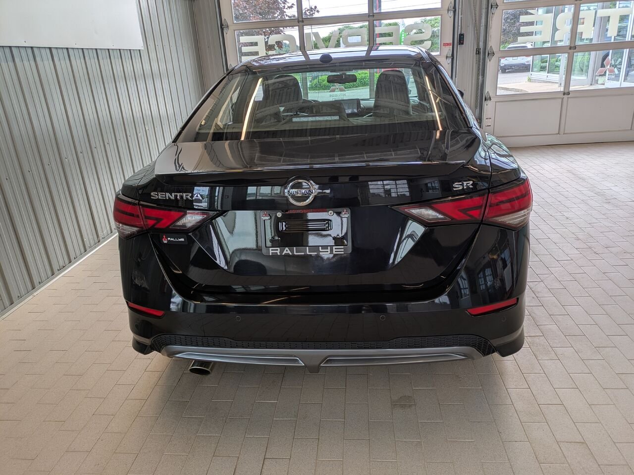 2021 Nissan Sentra Black Gatineau - photo #2