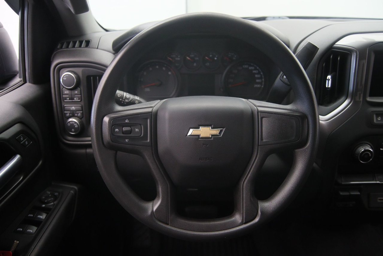 Chevrolet Silverado 1500 Custom 2020 Noir Baie-Comeau - photo #8
