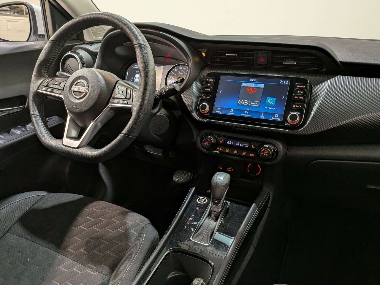 2024 Nissan Kicks SV FWD White Val-David - photo #17