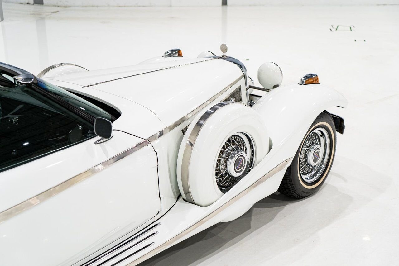 Phillips Motor Car Berlina Coupe Only 1 of 78 produced. Very rare | PRIX EN USD 1981 Blanc Montréal - photo #34