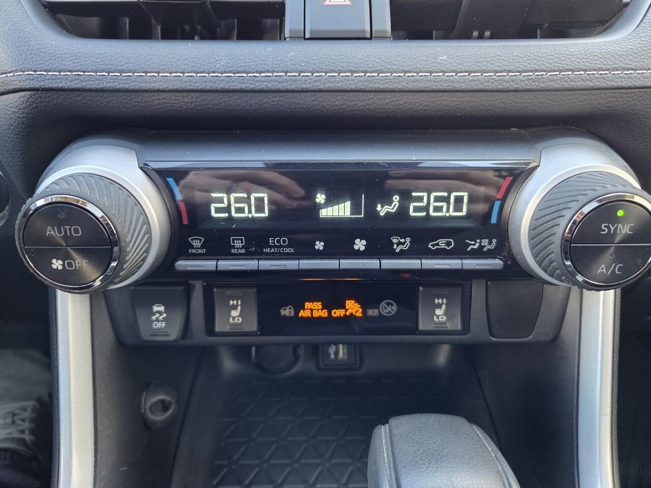 2023 Toyota RAV4 XLE HYBRIDE Silver  - photo #18