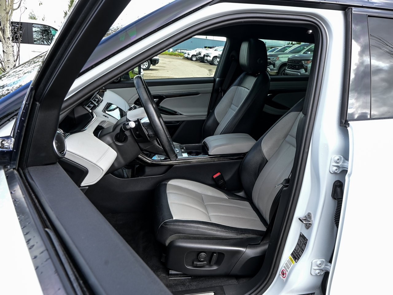 2020 Land Rover Range Rover Evoque P250 First Edition White Sherwood Park - photo #16