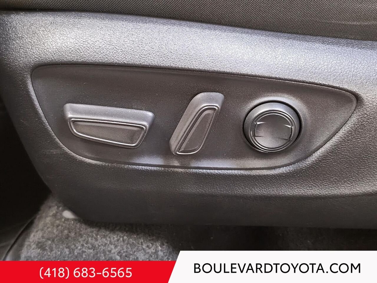 2021 Toyota RAV4 100244B-45 | XLE, AWD Red Québec - photo #9