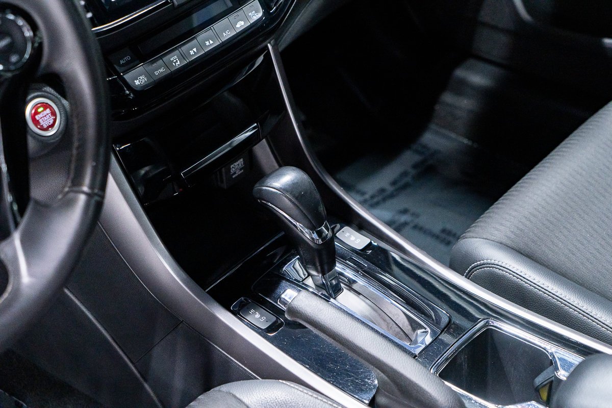 2017 Honda Accord Sedan SPORT White Montreal - photo #10