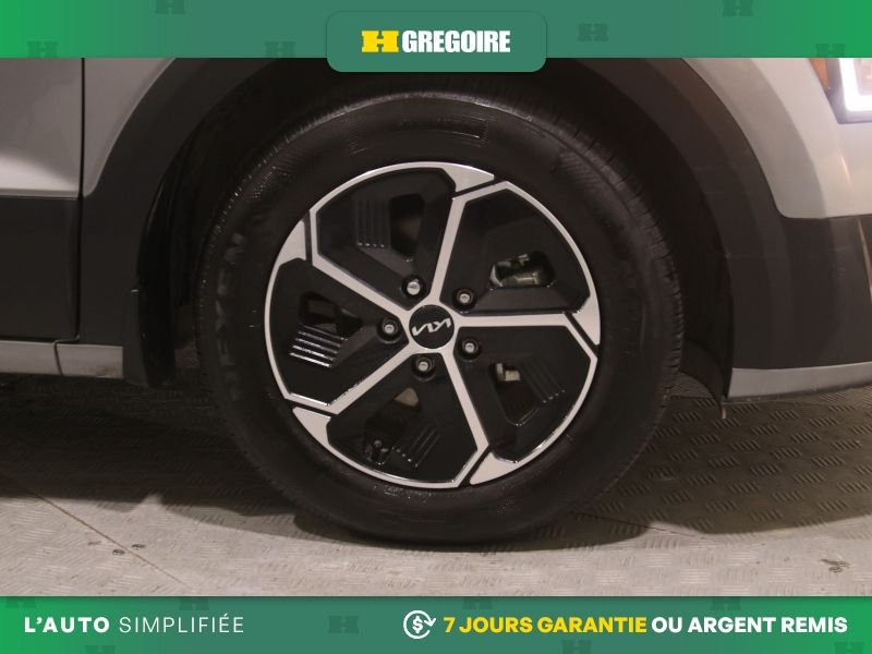 2025 Kia Niro Silver Laval - photo #33