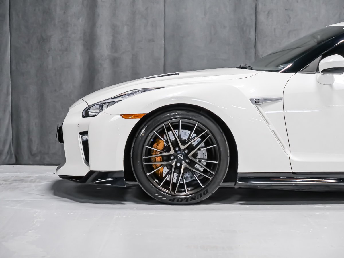 Nissan GT-R PREMIUM 2023 Blanc Montréal - photo #9