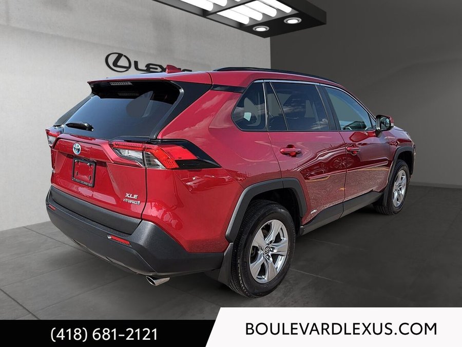 2022 Toyota RAV4 2022 Red