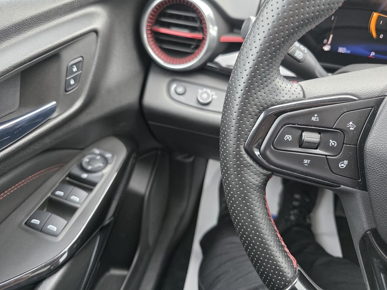 2024 Chevrolet Trax 2RS Black Rouyn-Noranda - photo #11