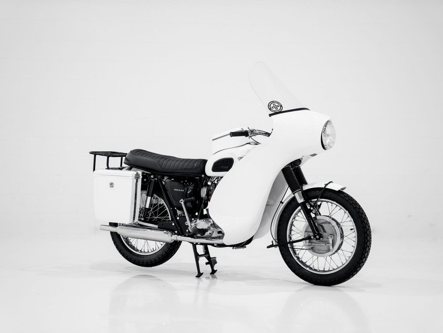 Triumph Trophy TR6P Saint 1968 1968 Blanc