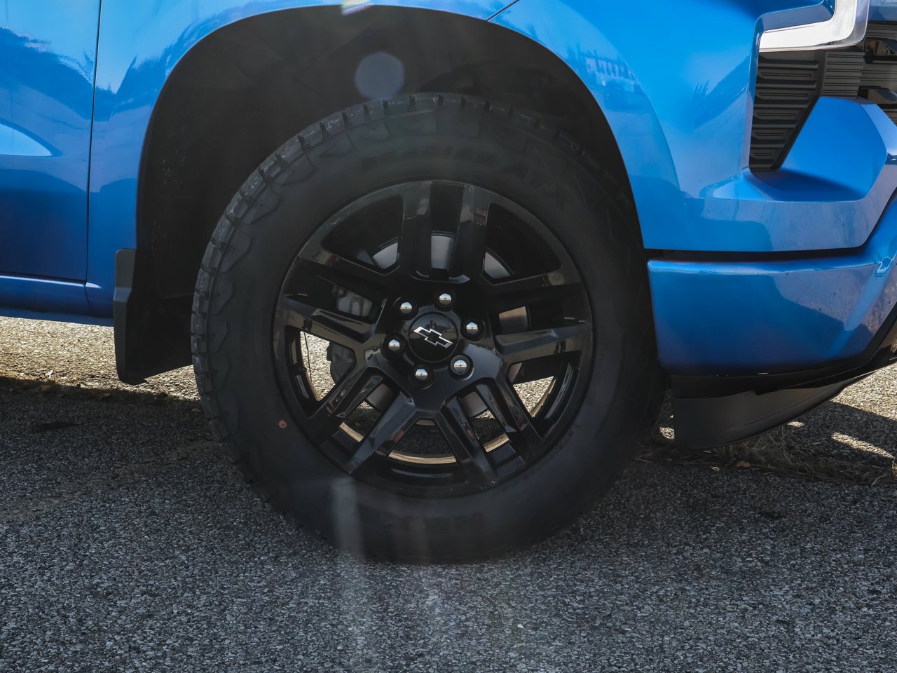 2025 Chevrolet Silverado 1500 4WD Crew Cab 147 RST Blue Sherwood Park - photo #10