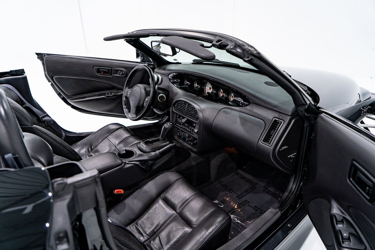 Plymouth Prowler Desirable Black Colour with only 7,611KM (4756mi) from new **PRICE IN USD** 1999 Noir Montréal - photo #75