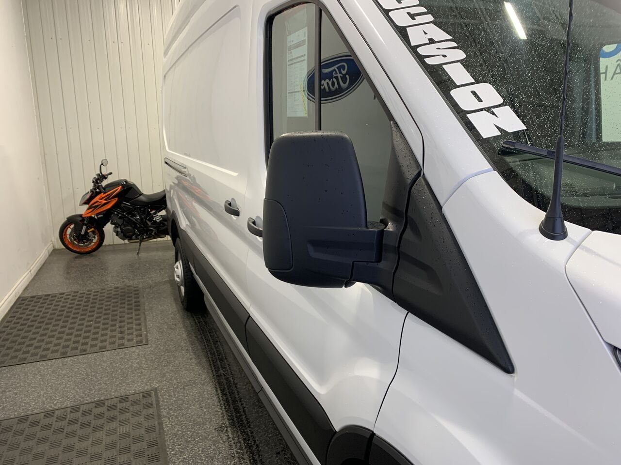 Ford Transit fourgon utilitaire HR 148WB AWD TRANSIT CARGO VAN, TOIT HAUT, 148WB, AWD 2025 Blanc Châteauguay - photo #3