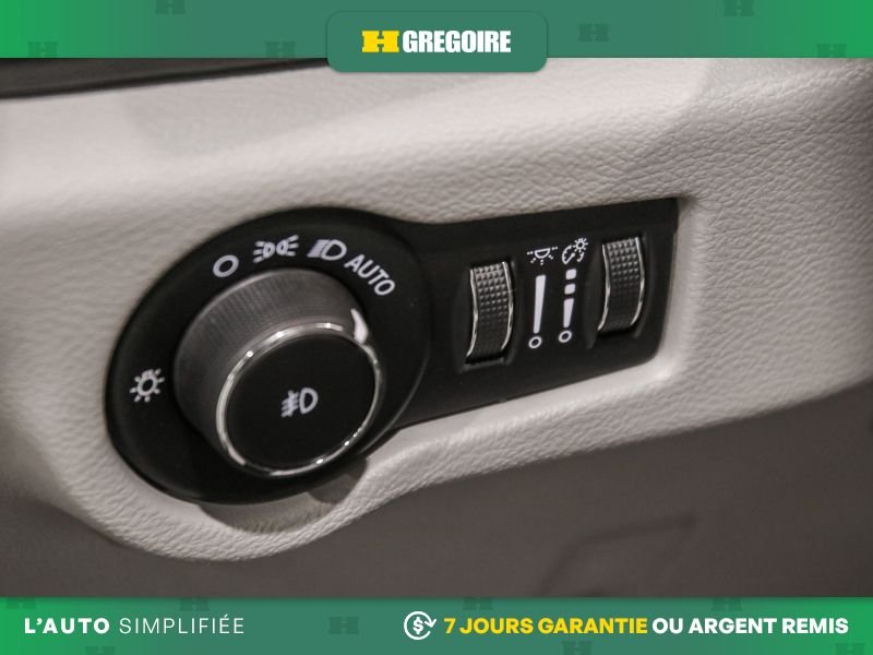 Chrysler Pacifica 2019 Noir Blainville - photo #16