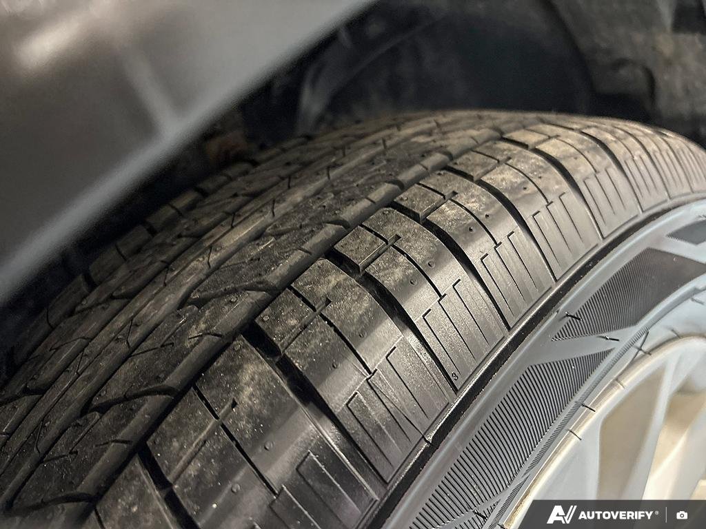 2018 Nissan Qashqai 2602152B | AWD SV CVT, new brakes, new tires and new shield. Grey Edmonton - photo #6