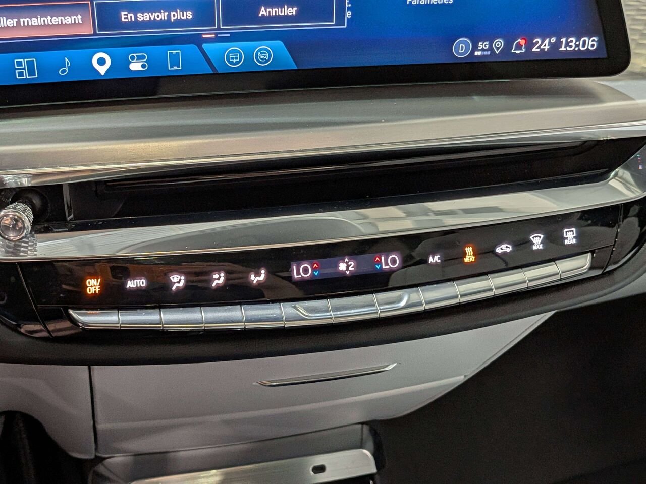 2024 Cadillac LYRIQ 4dr Luxury w/1SD Grey Val-David - photo #30
