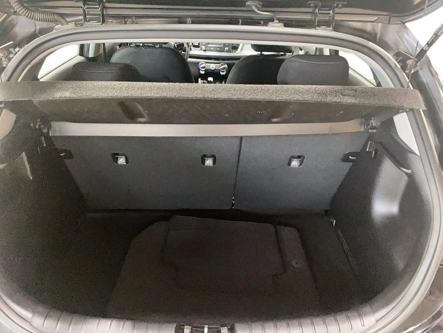 2018 Kia Rio 5-door 2018 Black