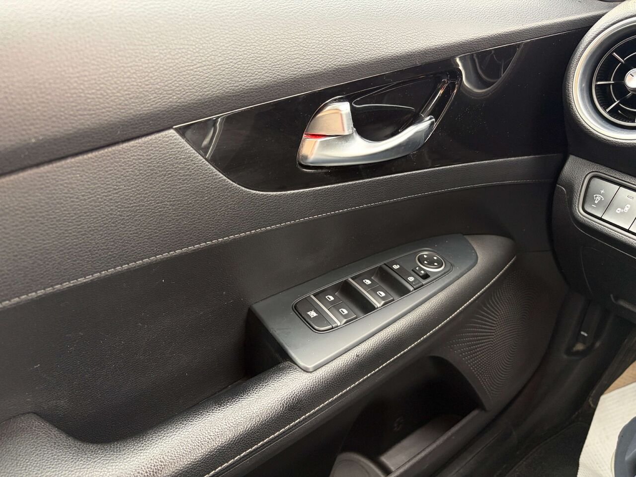 Kia Forte 2020 Rouge Gatineau - photo #10