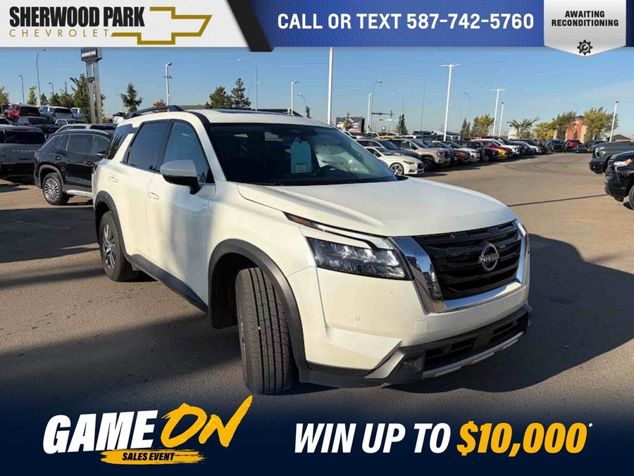 2024 Nissan Pathfinder SV 3.5L | Heated Seats White