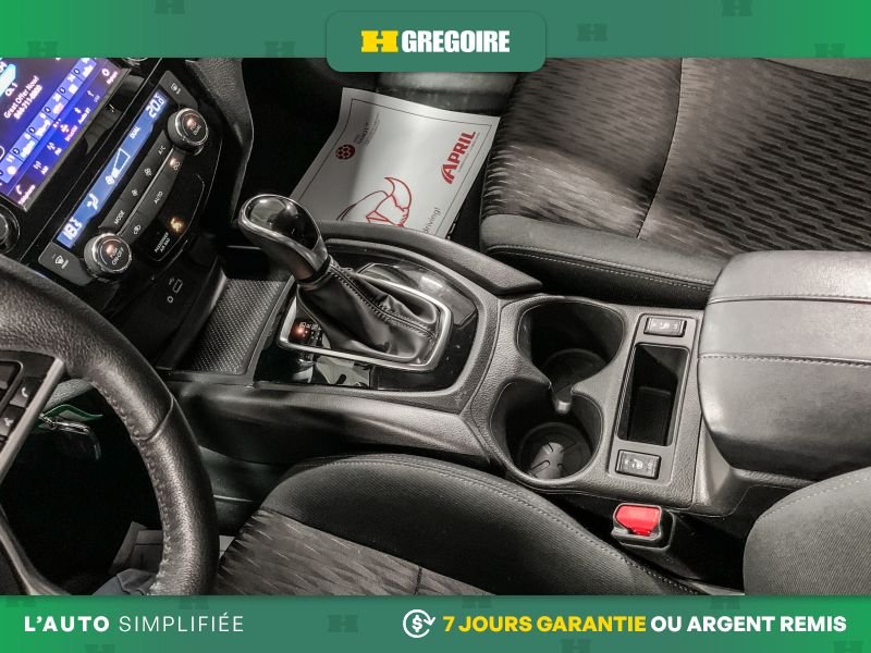 2019 Nissan Rogue White Laval - photo #20