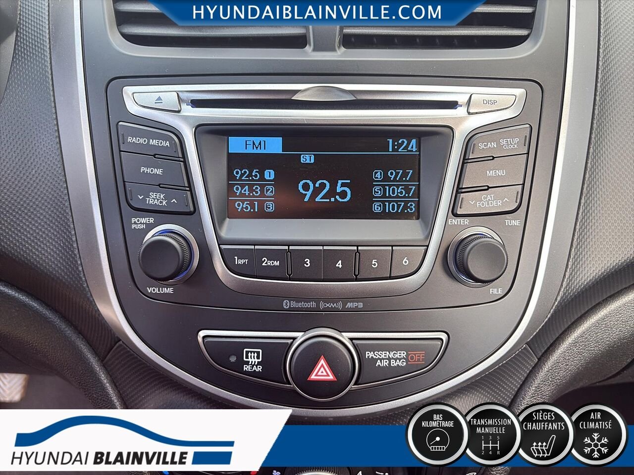 2017 Hyundai Accent White Blainville - photo #16