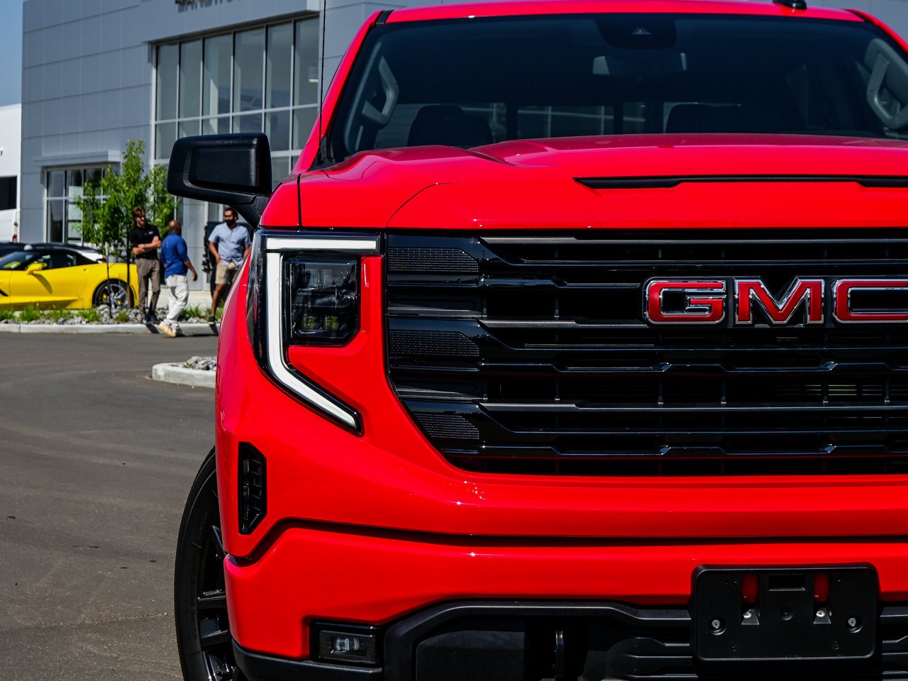 2025 GMC Sierra 1500 4WD Crew Cab 147 Elevation Red Sherwood Park - photo #4